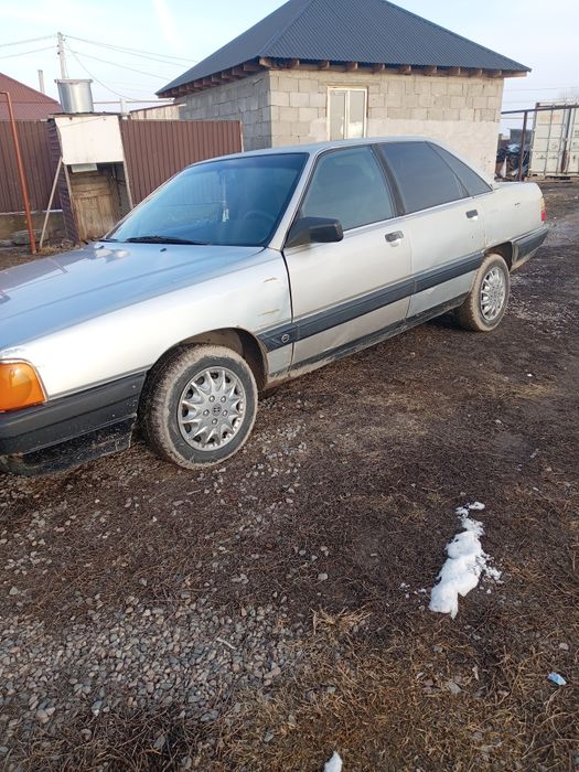 Ауди 100.в хорошем состоянии