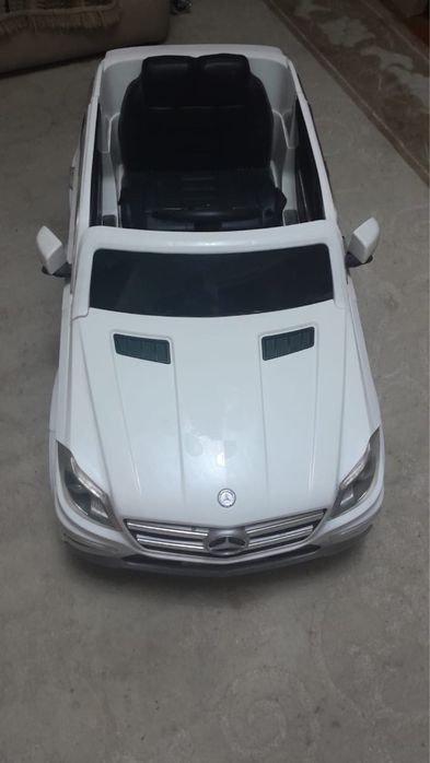 Продам машину детскую Mercedes G63.