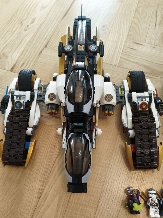 2xLego  Ultra stealth raider 70595