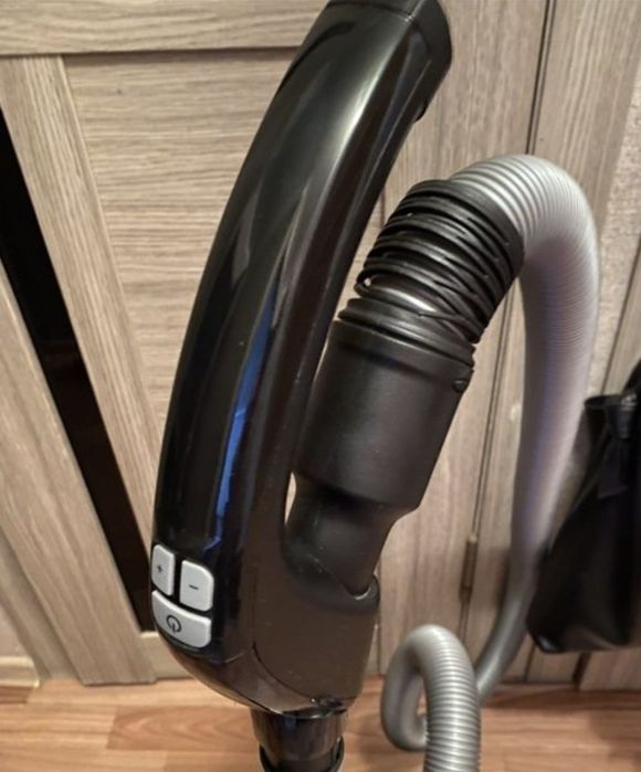 Пылесос Samsung в хорошем состоянии