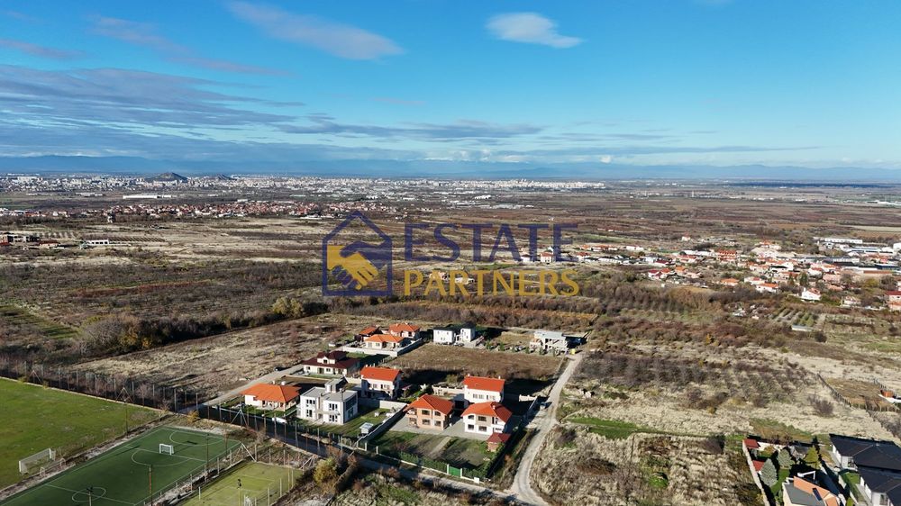 Парцел в Пловдив, област-с.Брестник площ 646 цена 56000