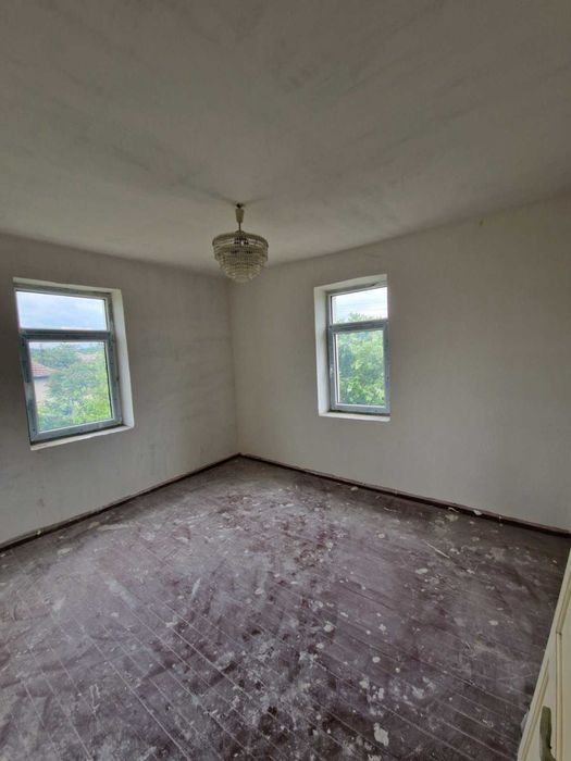 Продава се Къща в с. Девенци, Област Плевен - 375 кв.м за 130 €/кв.м - Снимка #7