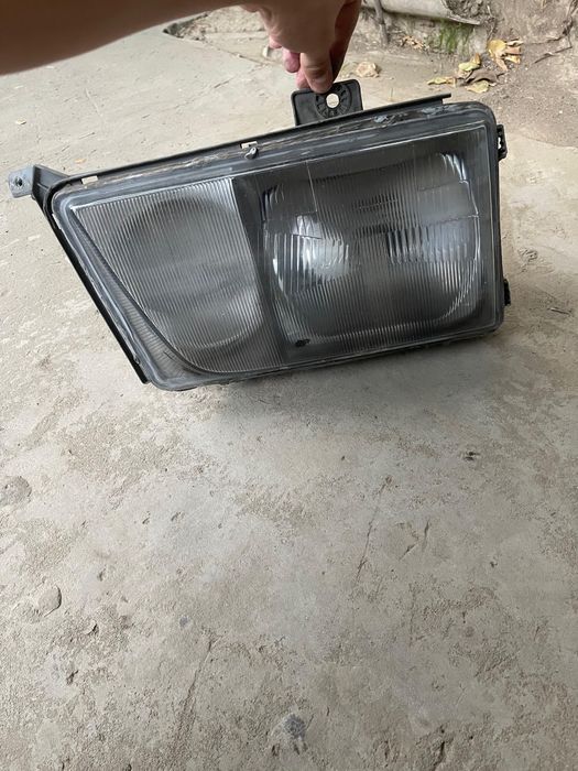 Фары Mercedes W124