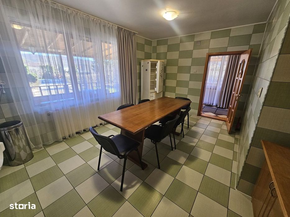 Casă de închiriat în Curtea de Argeș.