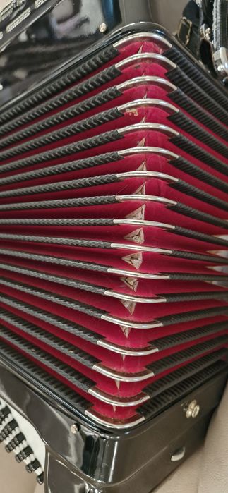 Acordeon italian Piermaria 120 basi