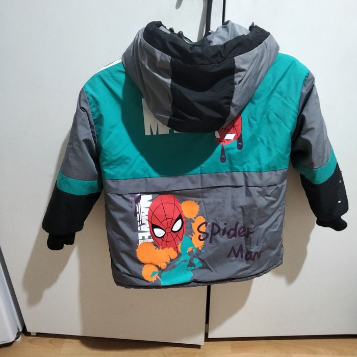 Продам куртку осеннюю на мальчика