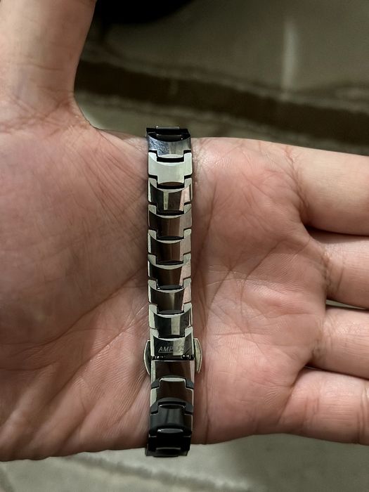 Ayollar soati, braslet, Ampli 5