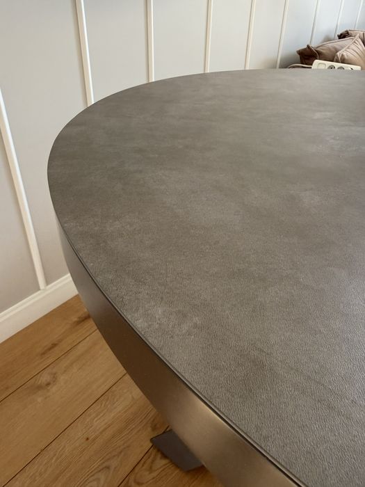 Masa dining extensibila maro/neagra din metal