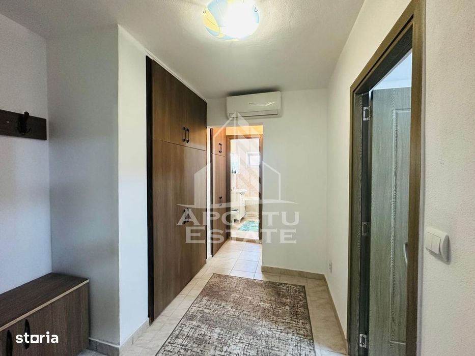 Apartament 2 camera zona Micalaca loc de parcare inclus