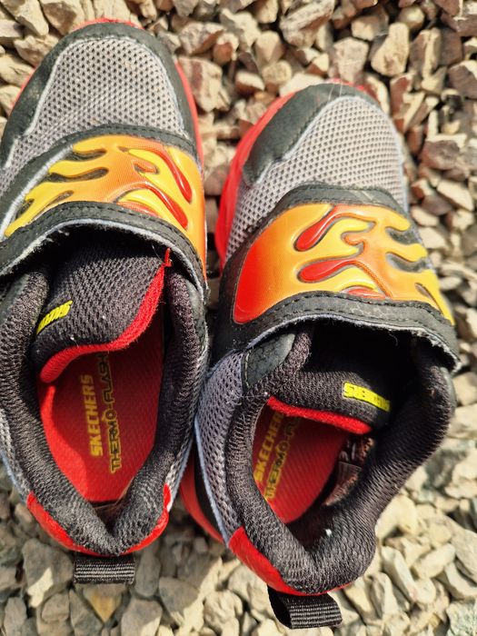 Lot adidasi marimea 26