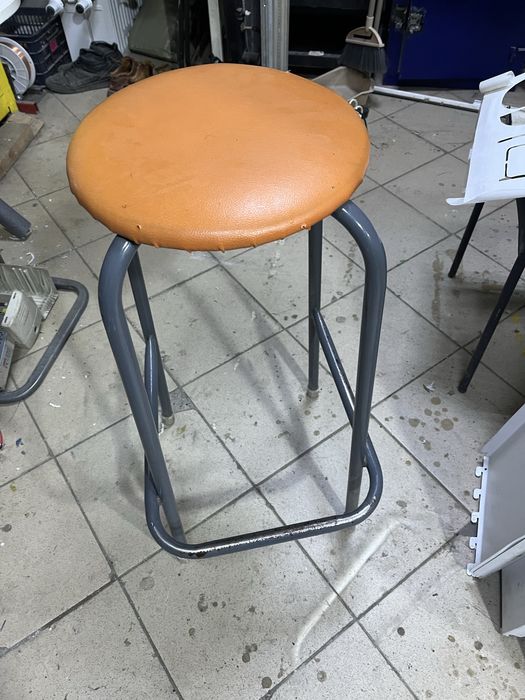 Барные стулья без спинок