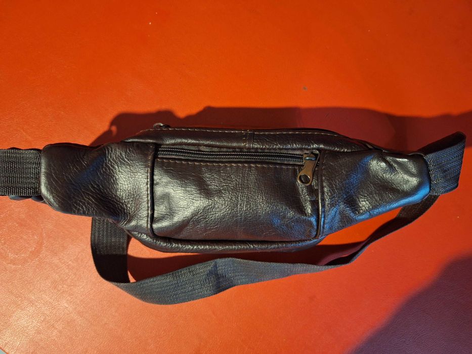 Мъжка чанта от естествена кожа.