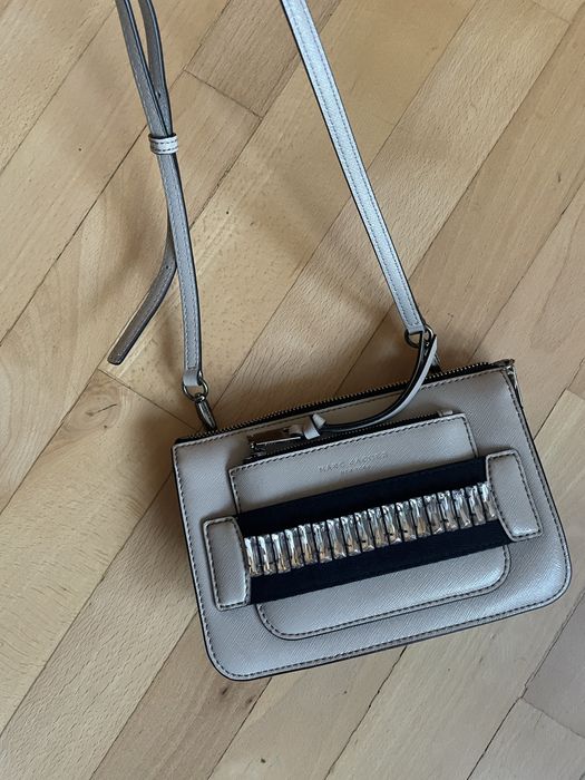 Marc Jacobs нова оригинална малка чанта - естествена кожа с кристали