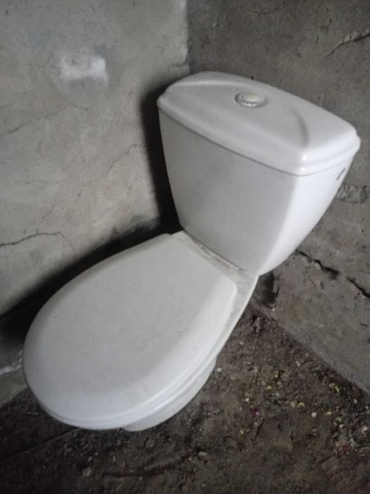 Продам унитаз рабочий