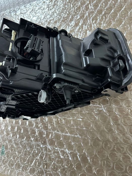 ляв фар за bmw 5 g30 g31