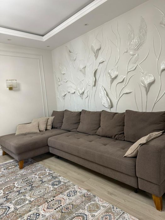 Продаётся диван.