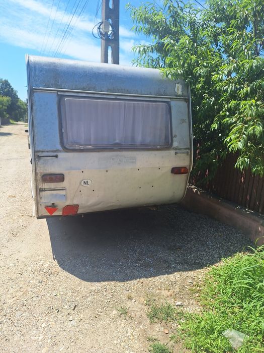 Vând rulotă auto cu 5 locuri