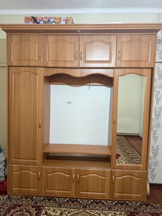 Шкаф сатылады.