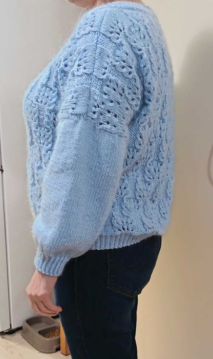 ръчно плетен дамски пуловер, + шалф