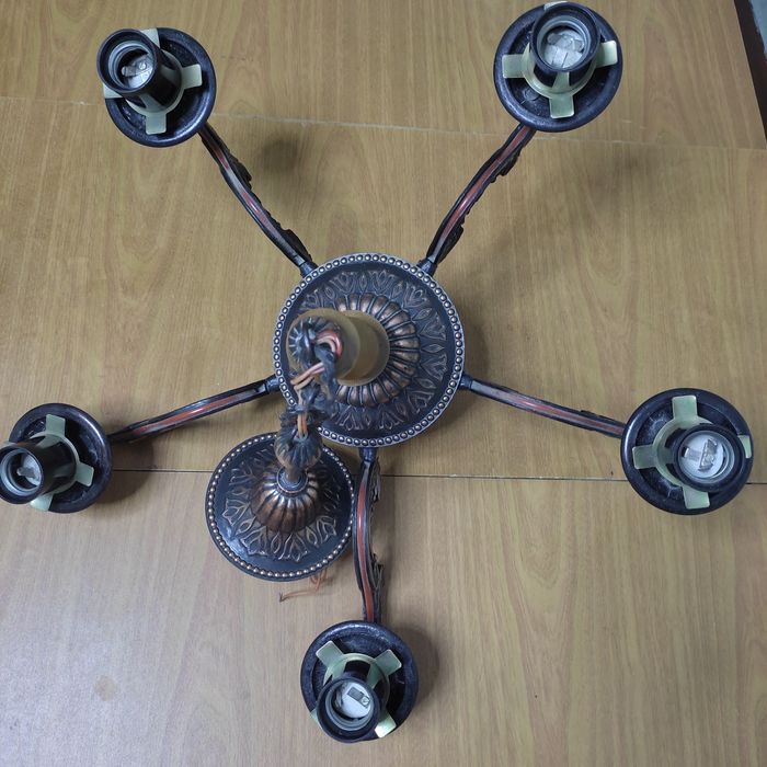 Светильник пятирожковый