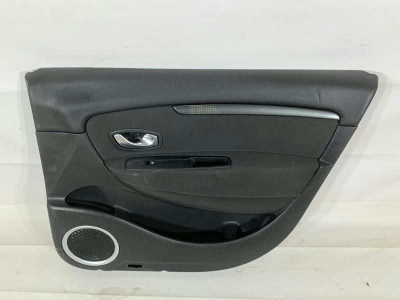 Fata usa interioara dreapta fata Renault Grand Scenic 3 809000459R Hat