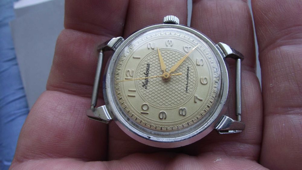 ЧАСОВНИК/"Кировски"-2408мех.16 кам./Супер запазен