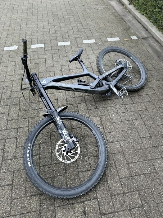 Vand bicicleta yt tues 2021