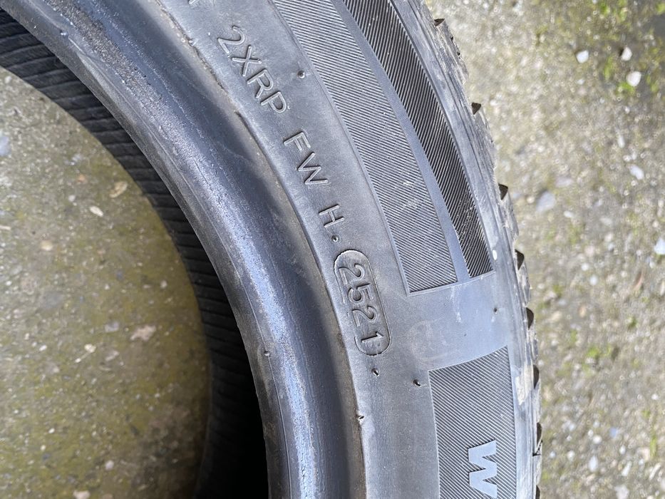 Vand 2 anvelope de iarna 205/55/16