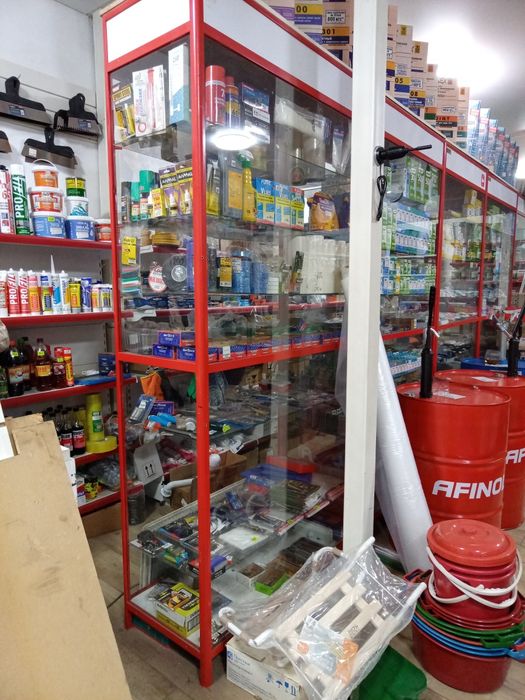 Витрины стеклянные