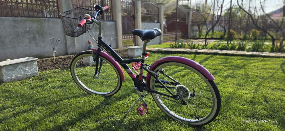 Bicicleta pentru fete