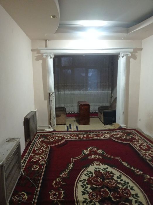 Аренда 2/1/5 Юнусабад 19. Студентам тоже Сдаётся. 350 уе. У дороги.