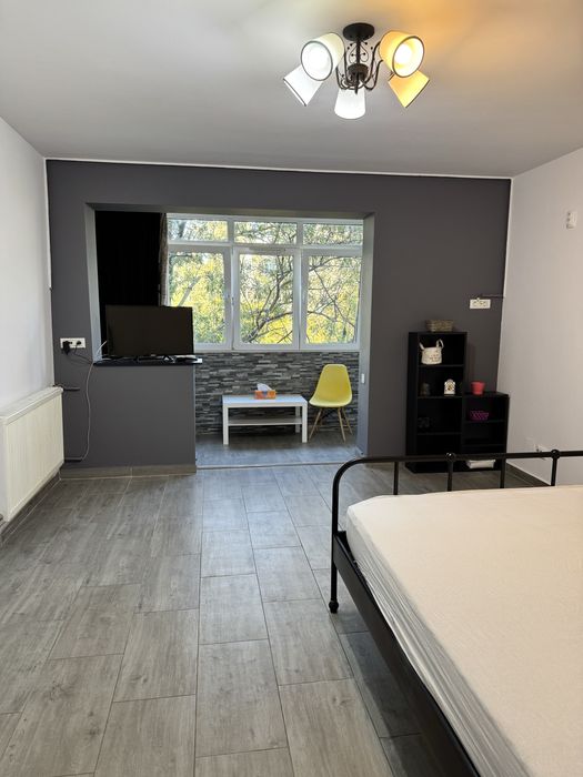 Garsoniera de inchiriat ,metrou Costin Georgian