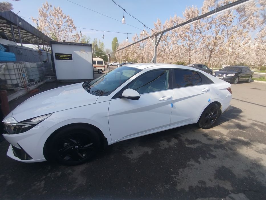 Hyundai Elantra 2021