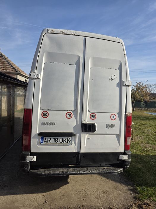 Vand sau schimb iveco daily