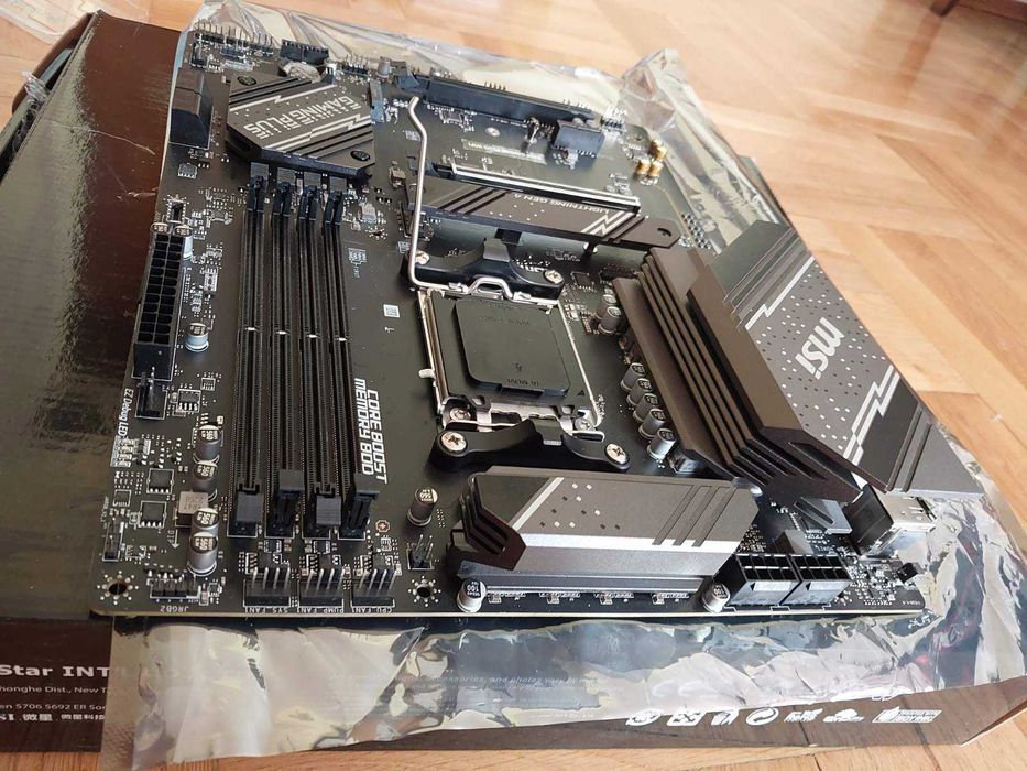 AMD Ryzen 5 7500X3D + MSI B650 Gaming Plus Wi-Fi