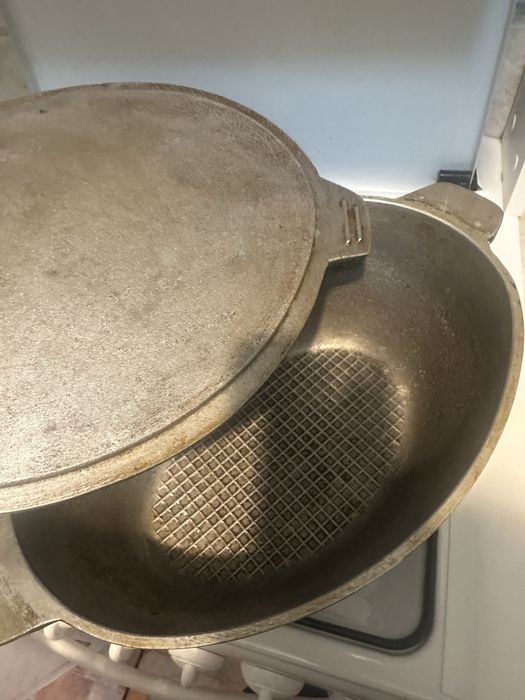 Продам утятницу, чугун
