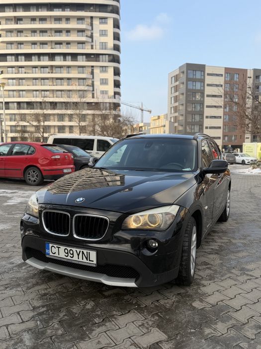 Vând BMW X1 2010
