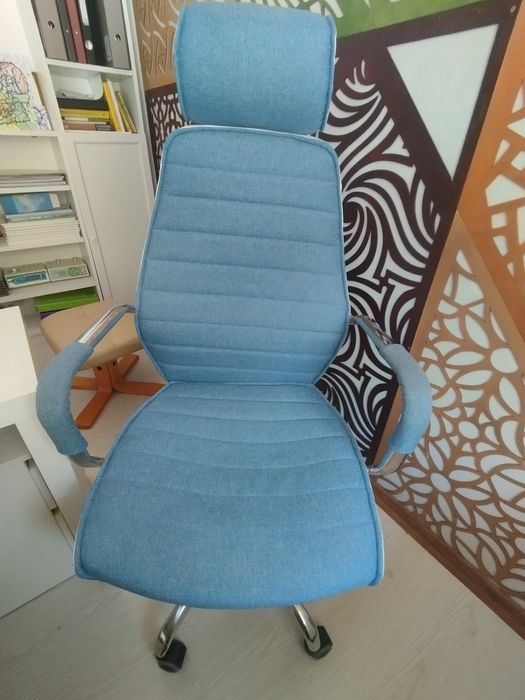 Елегантен офис стол