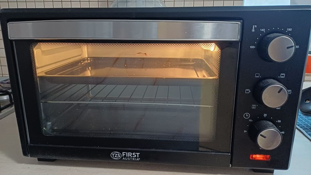 Cuptor First Austria 20 litri