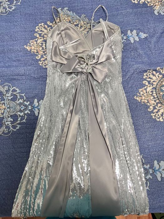 Платья вечерние и коктейльные