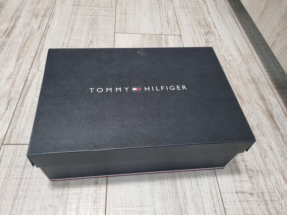 Оригинални маратонки Tommy Hilfiger