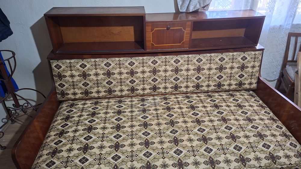 Pat model vechi  cu arcuri