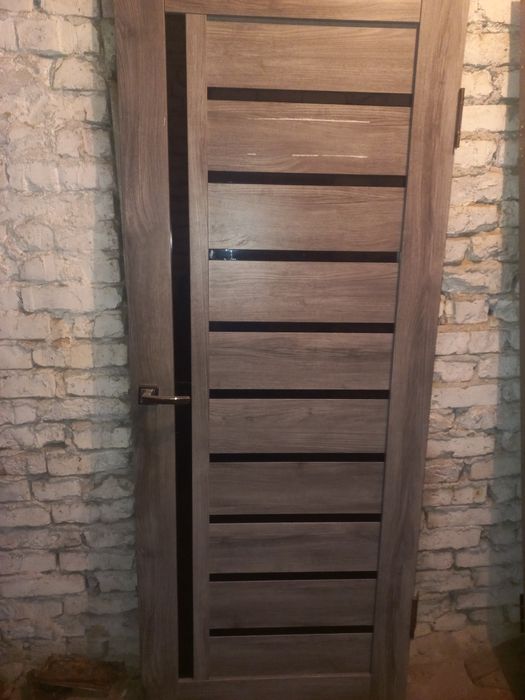 Продам межкомнатные двери.