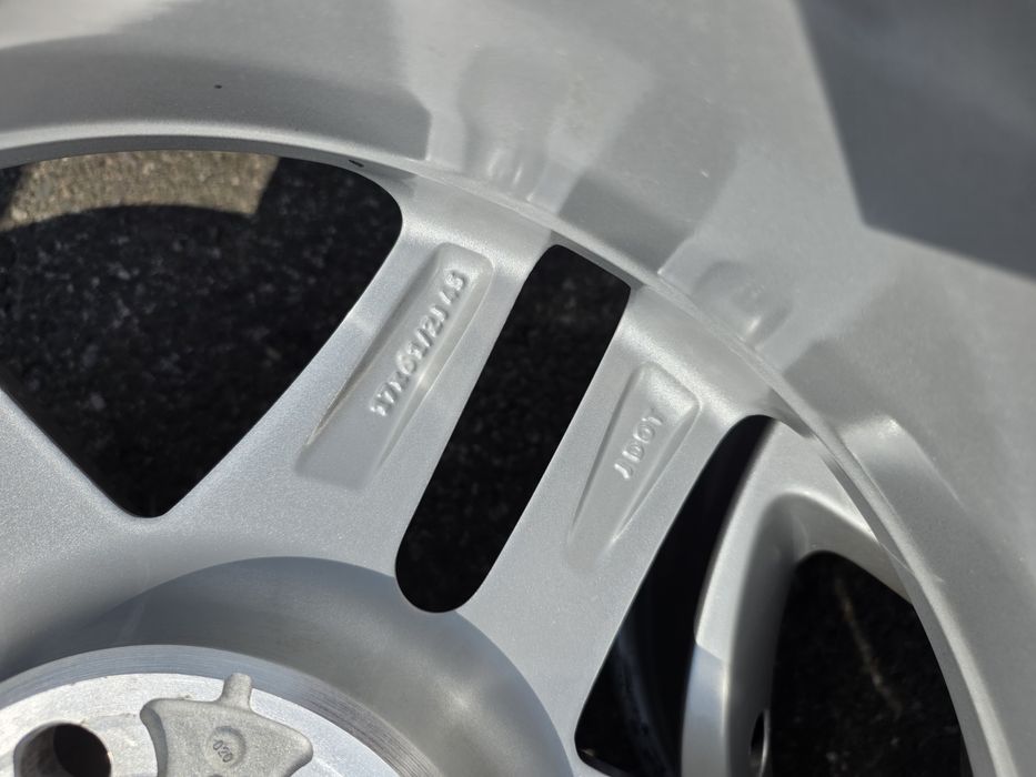 17цола Toyota 5x114,3 Тойота 4бр Оригинални