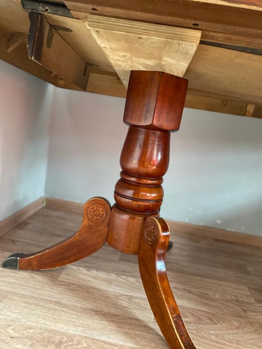 Срочно продам стол для зала