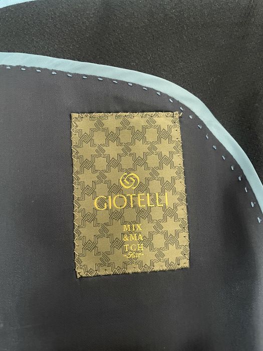 Продам костюм тройка