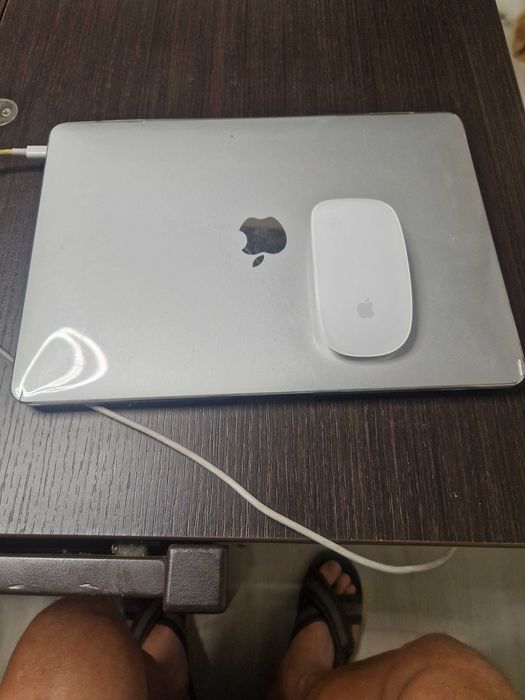 Mac book M1 2020