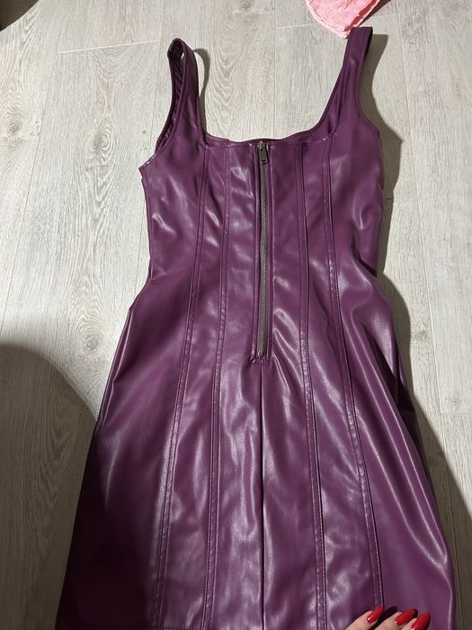 Рокля, кожена рокля , Bershka