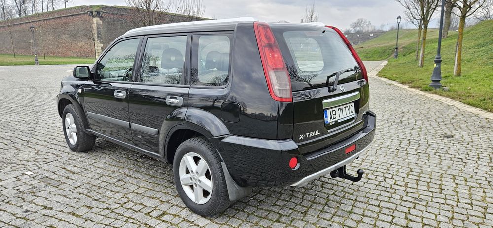 Nissan X-Trail 4x4 la Buton