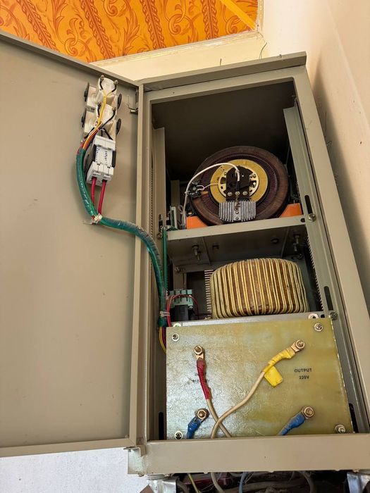 Стабилизатор ANDELI SVC-20000VA, атиги 5 ой ишлати. срочнолган пул кк